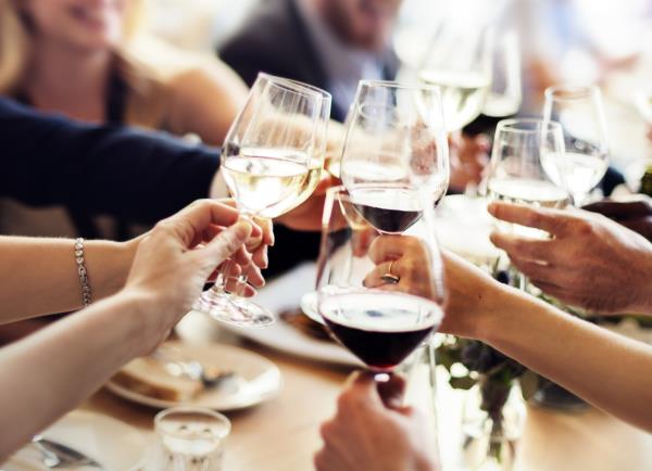 Light to moderate drinking improves life expectancy